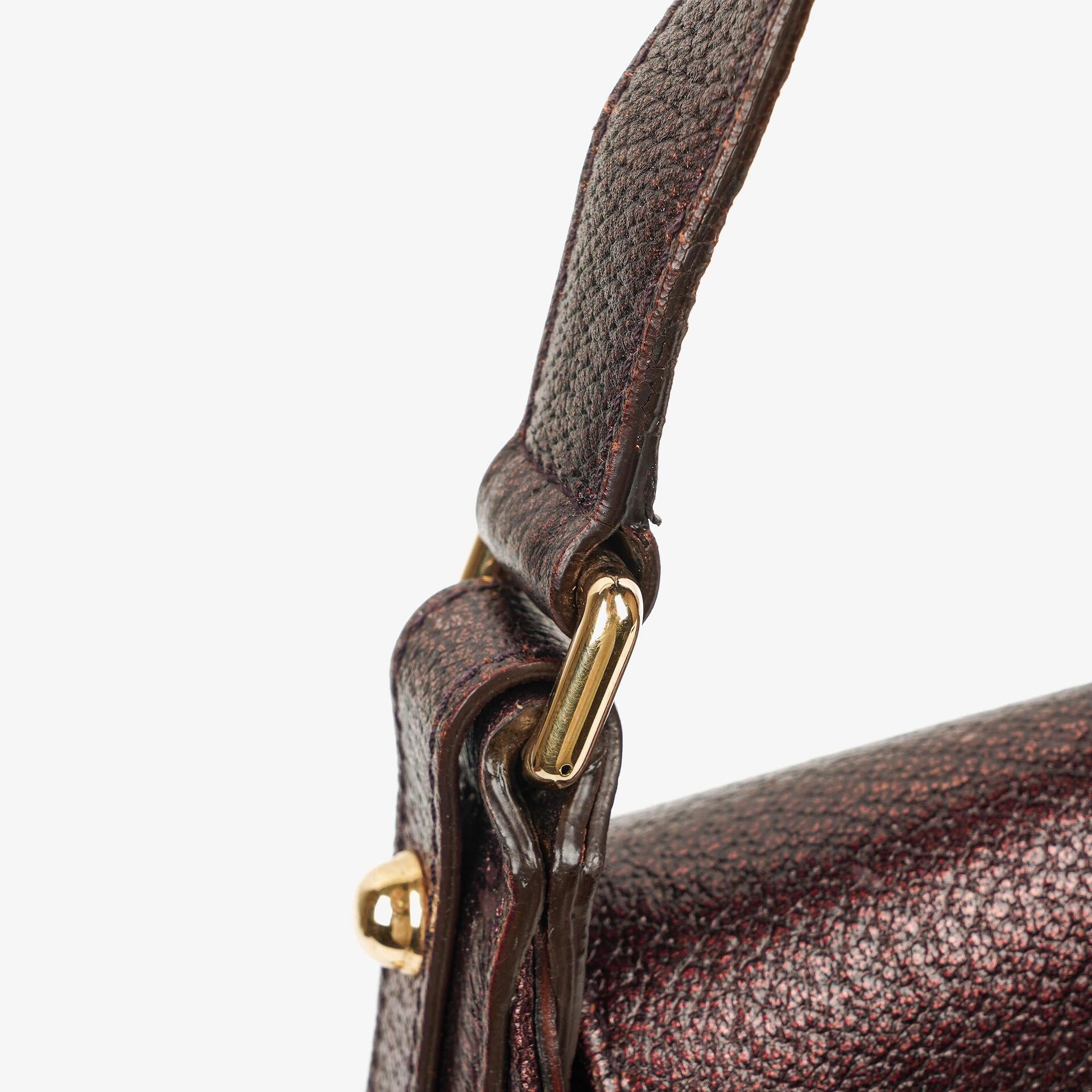 Gucci Horsebit Schultertasche mit Klappe aus lila Leder