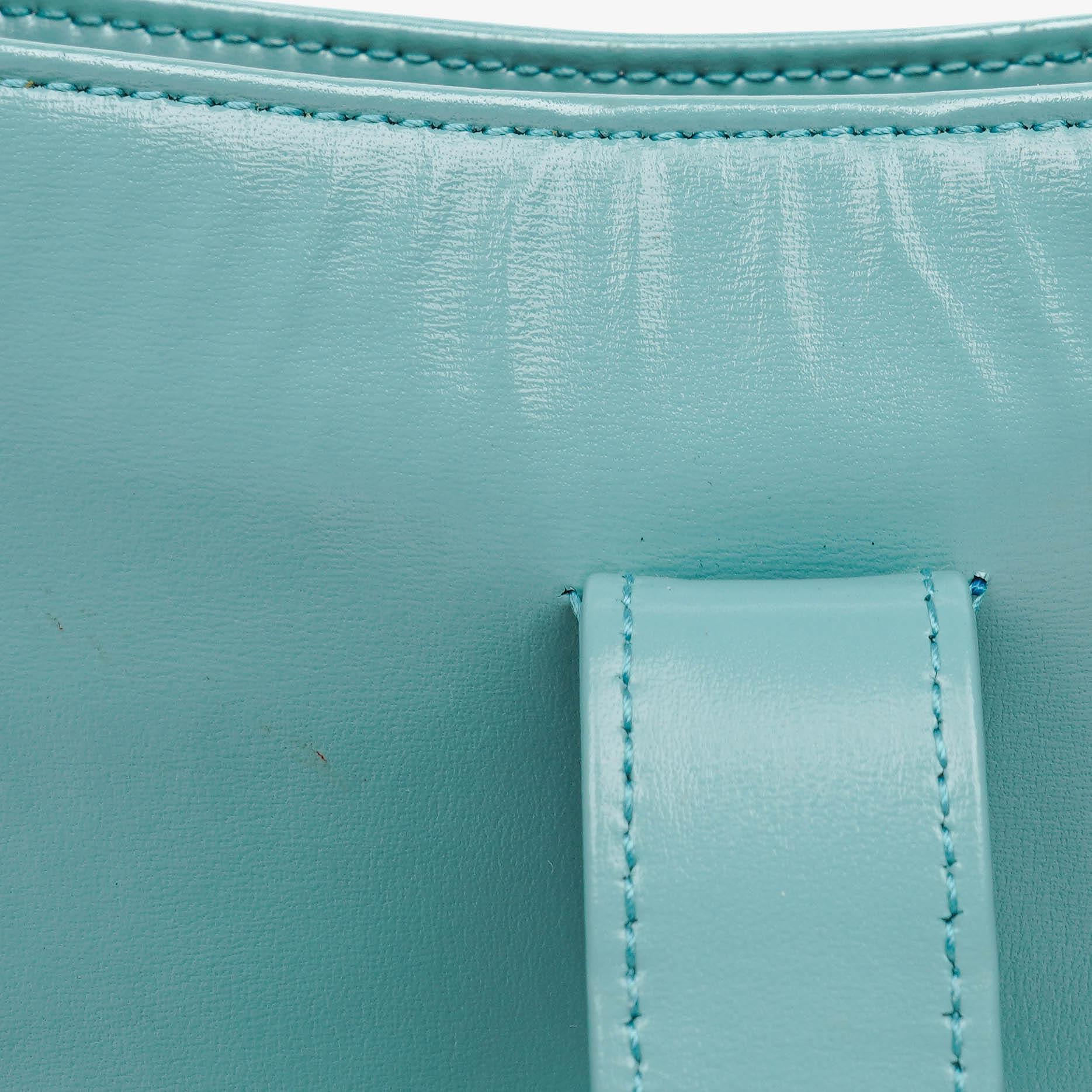 Gucci Jackie 1961 kleine Schultertasche aus hellblauem Leder