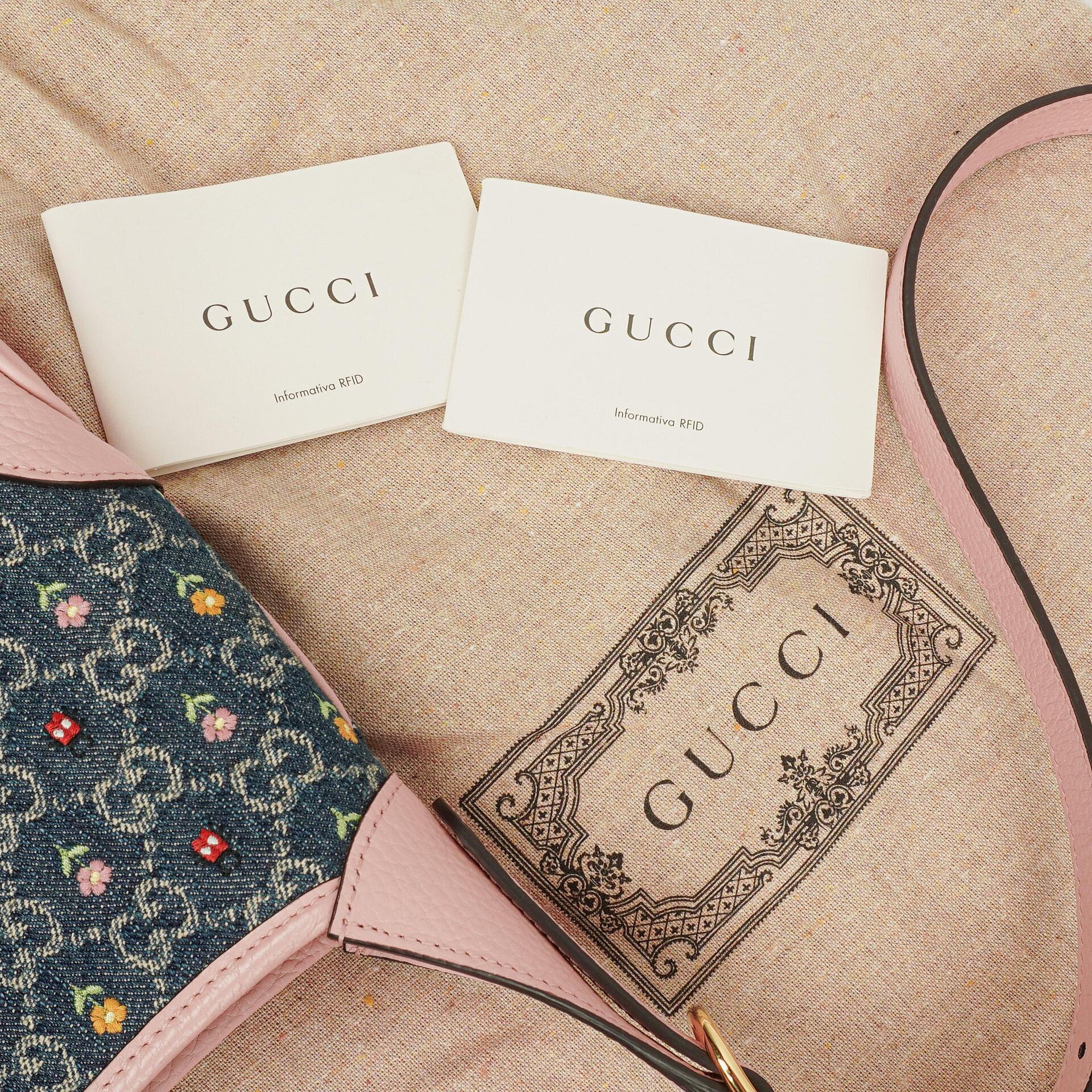 Gucci Jackie 1961 Limited Edition kleine Schultertasche aus Leder/Denim in Pink/Blau mit GG Floral