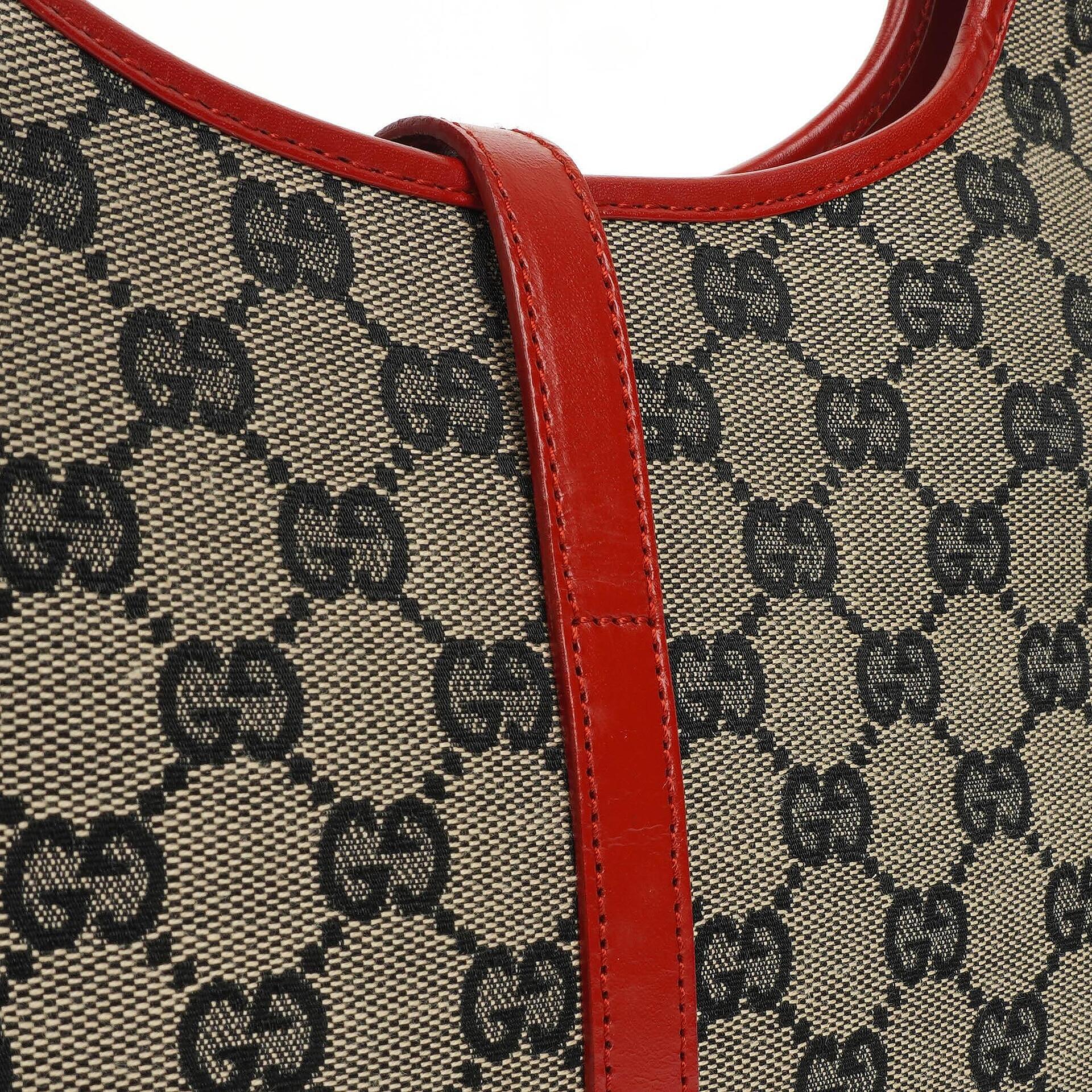 Gucci Jackie Bardot Schultertasche aus GG Canvas