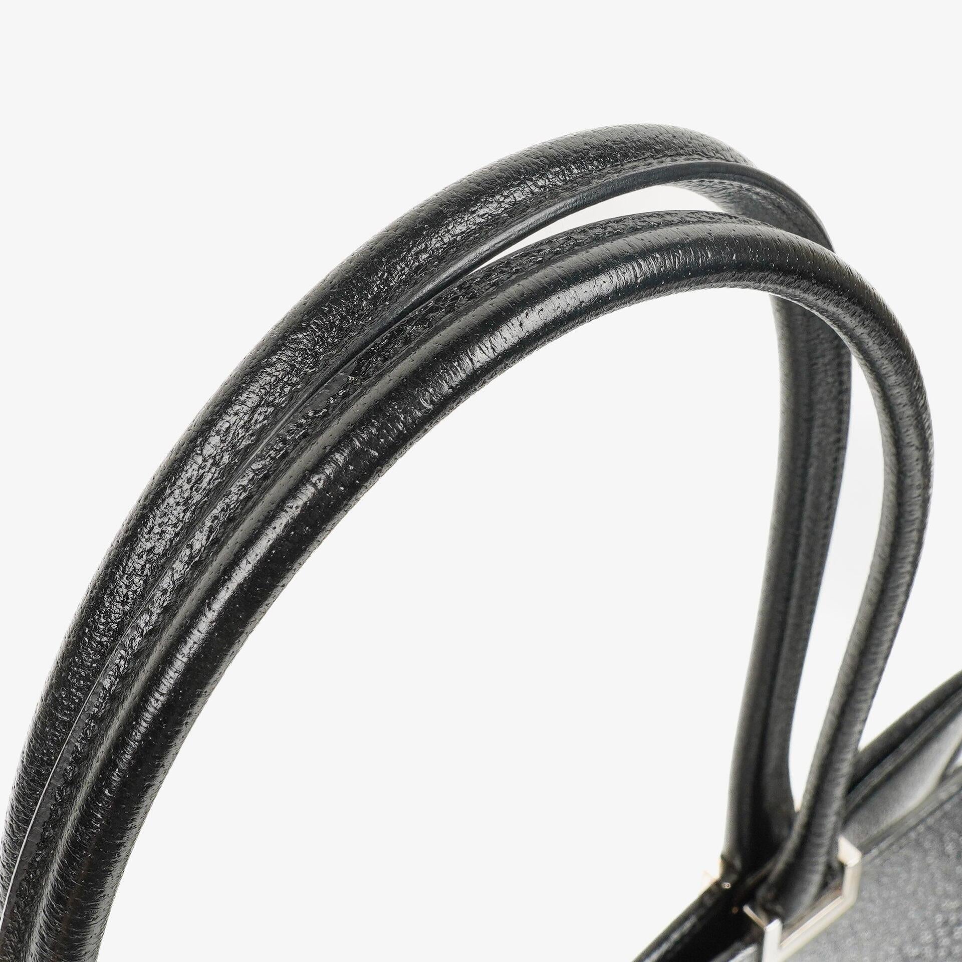 Gucci Jackie Schultertasche aus schwarzem Leder