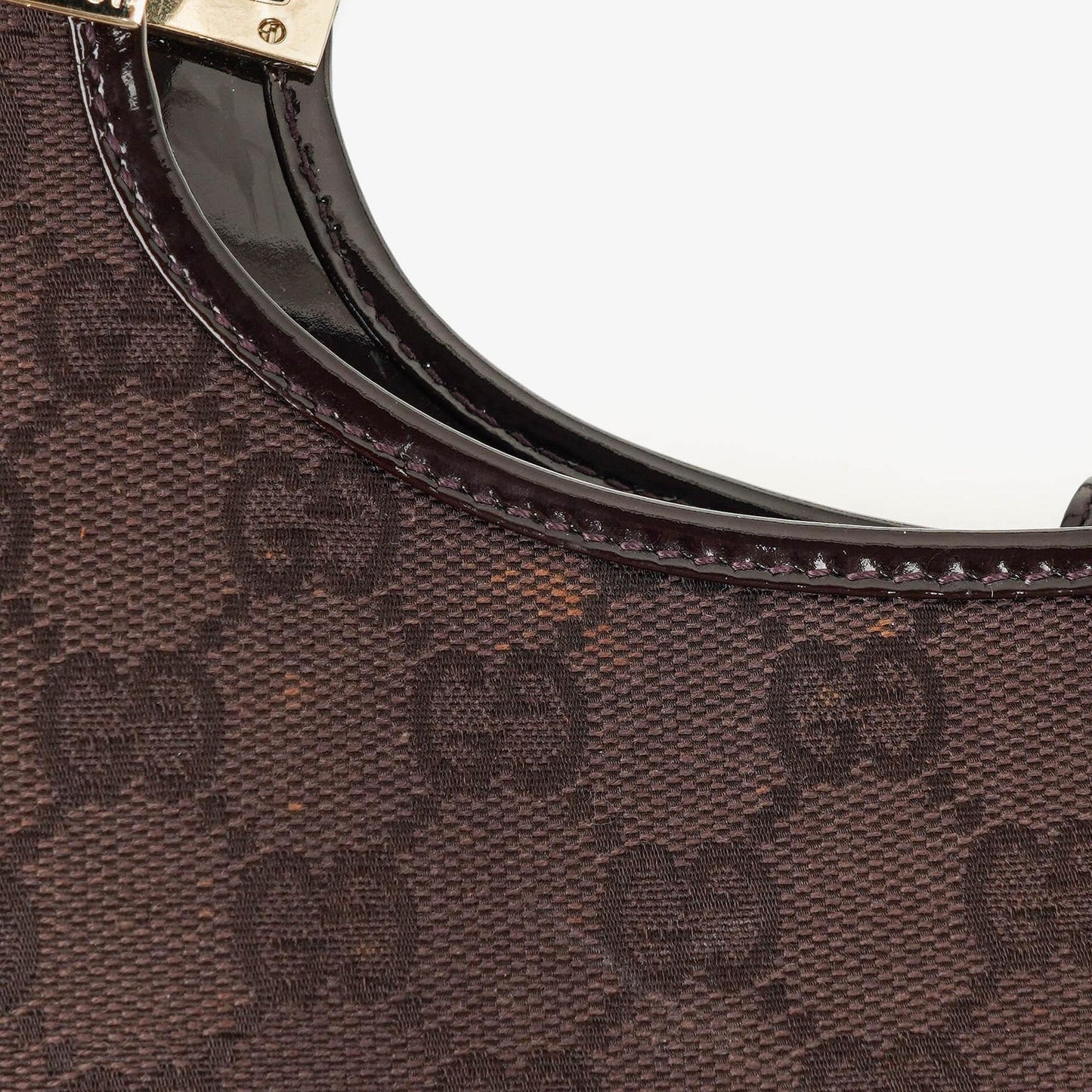 Gucci Jackie Schultertasche aus lila GG Canvas