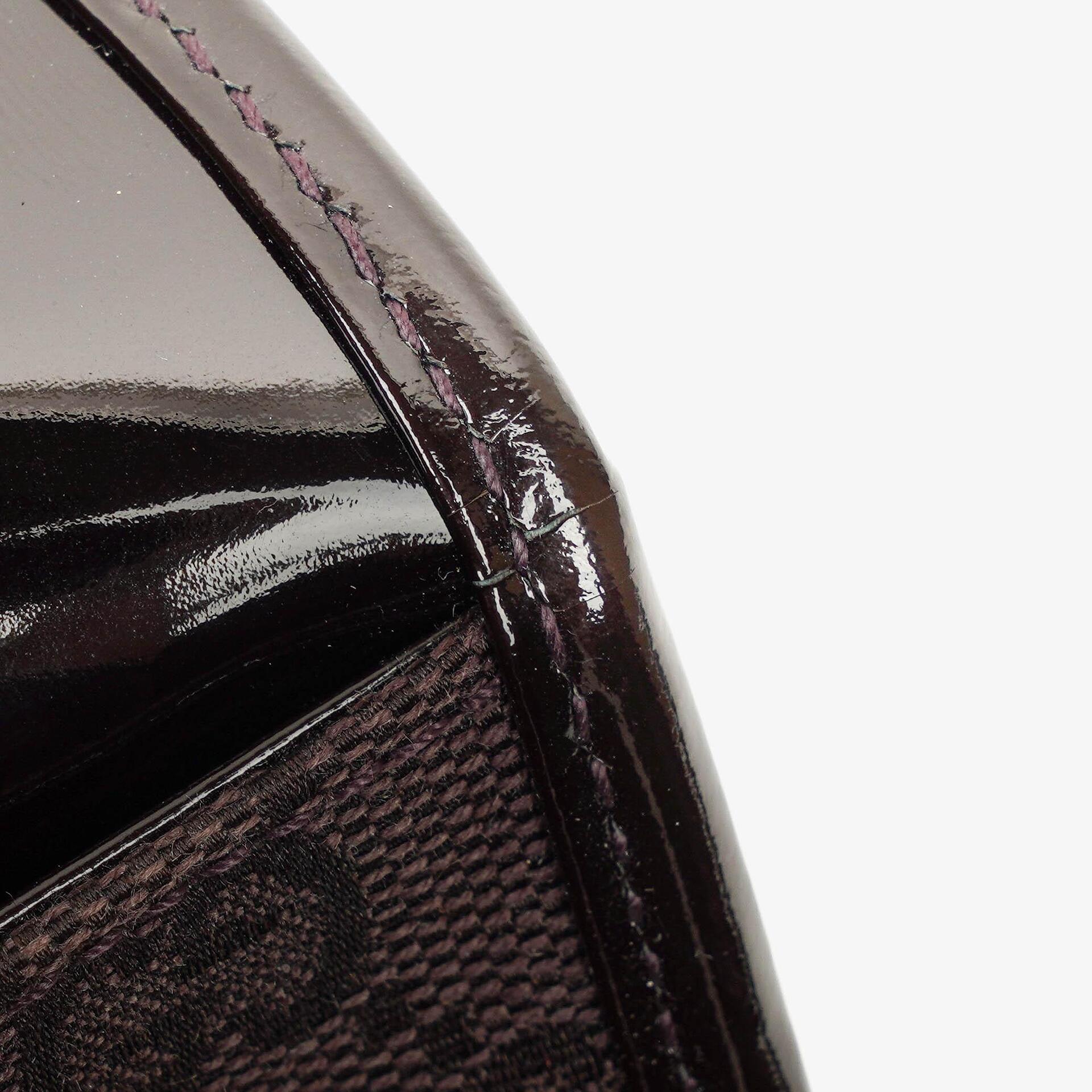 Gucci Jackie Schultertasche aus lila GG Canvas