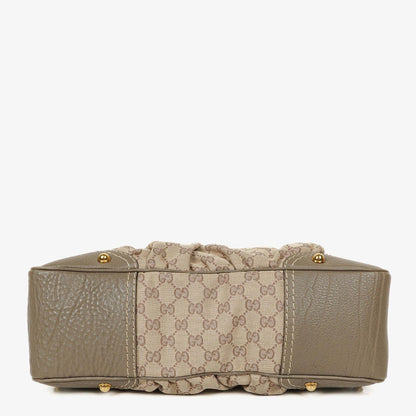 Gucci Jockey Medium Hobo Tasche aus GG Canvas