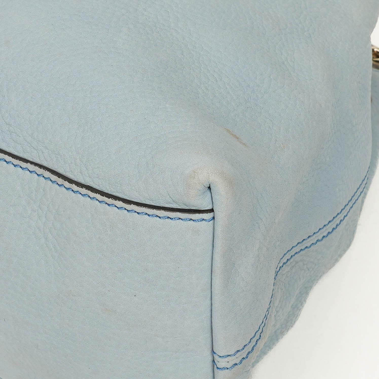 Gucci Soho Tote mit Obergriff aus hellblauem genarbtem Leder