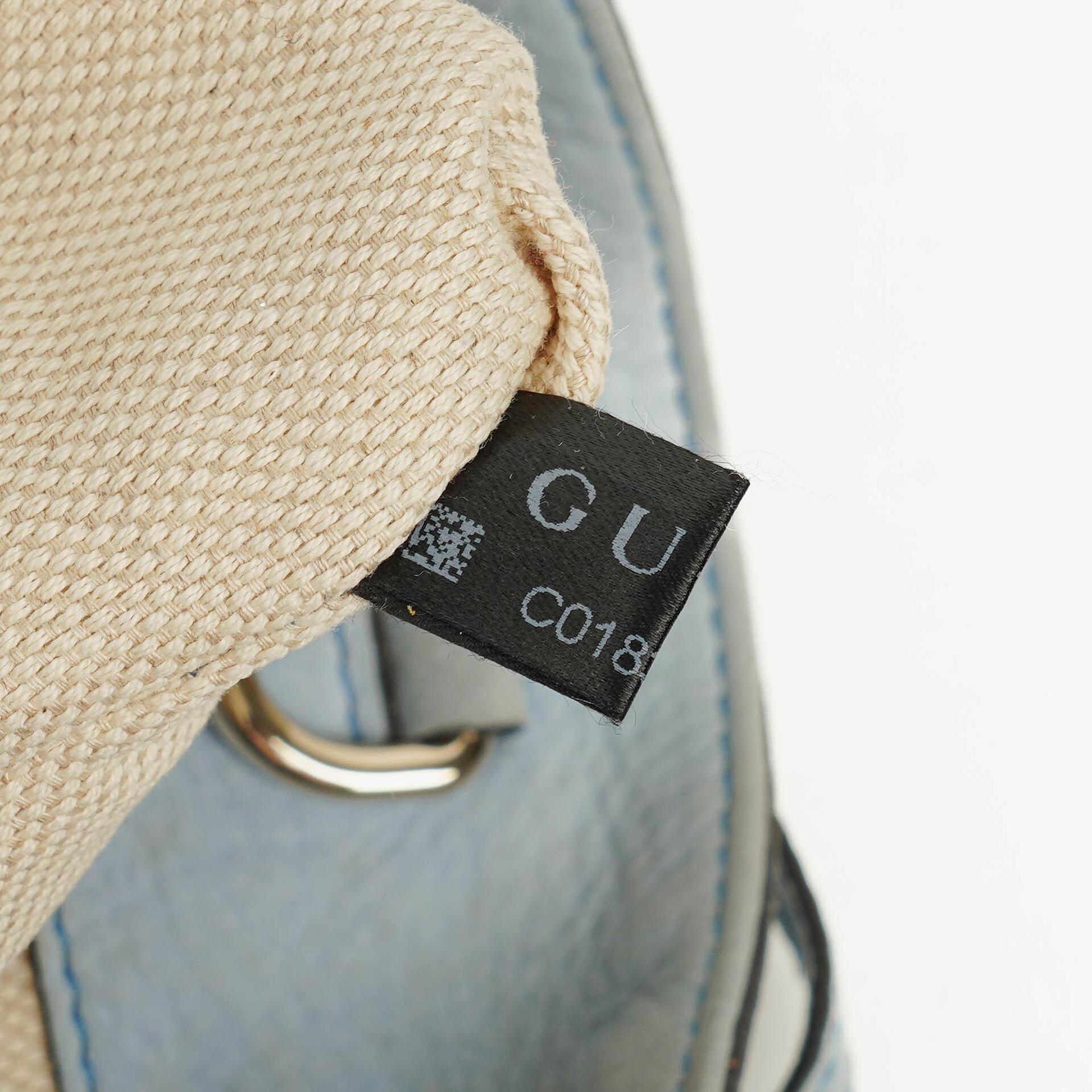 Gucci Soho Tote mit Obergriff aus hellblauem genarbtem Leder