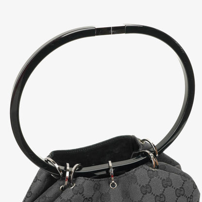 Gucci Loop Bucket Monogram Tote in Schwarz