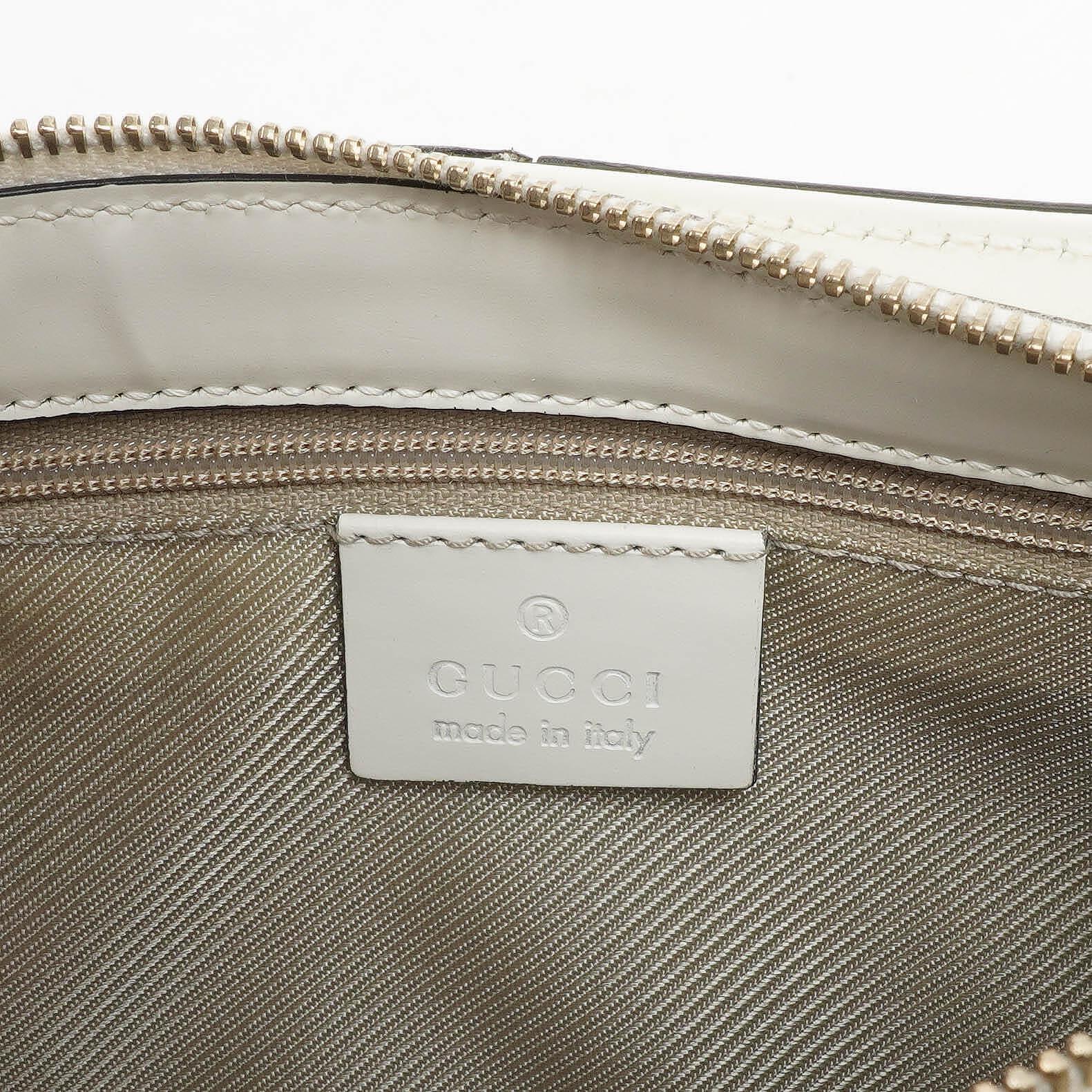 Gucci Microguccissima Pochette aus weißem Leder