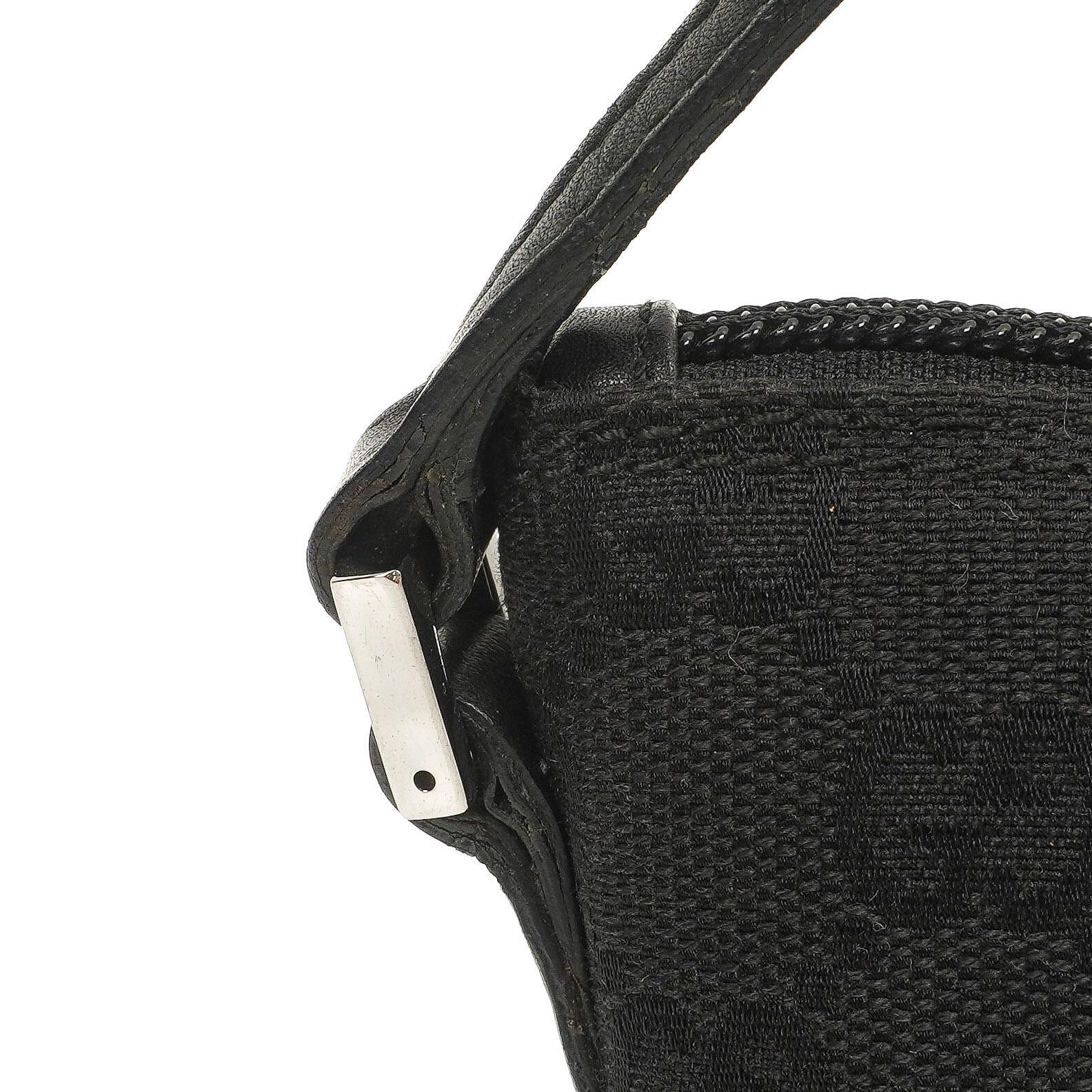 Gucci Mini Baguette Schwarz GG Monogram Pochette Boot