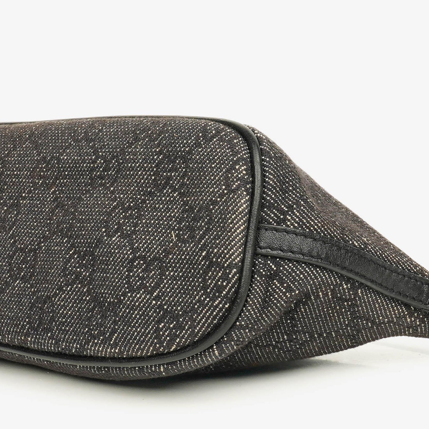 Gucci Mini Baguette Pochette Boat Tasche mit GG Monogramm