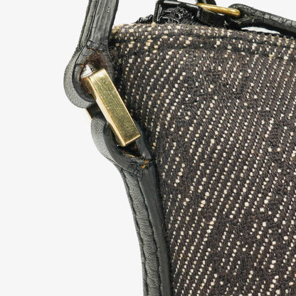 Gucci Mini Baguette Pochette Boat Tasche mit GG Monogramm