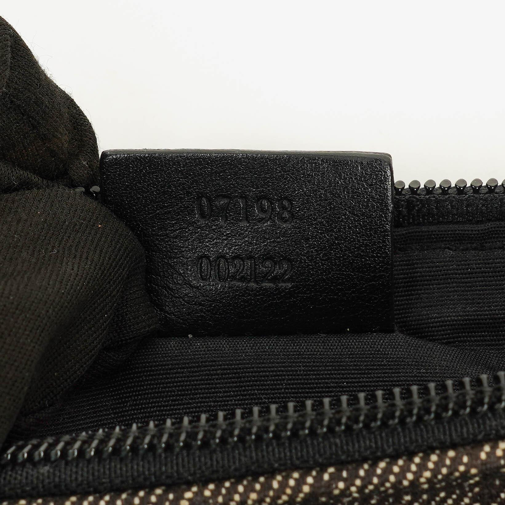 Gucci Mini Baguette Pochette Boat Tasche mit GG Monogramm