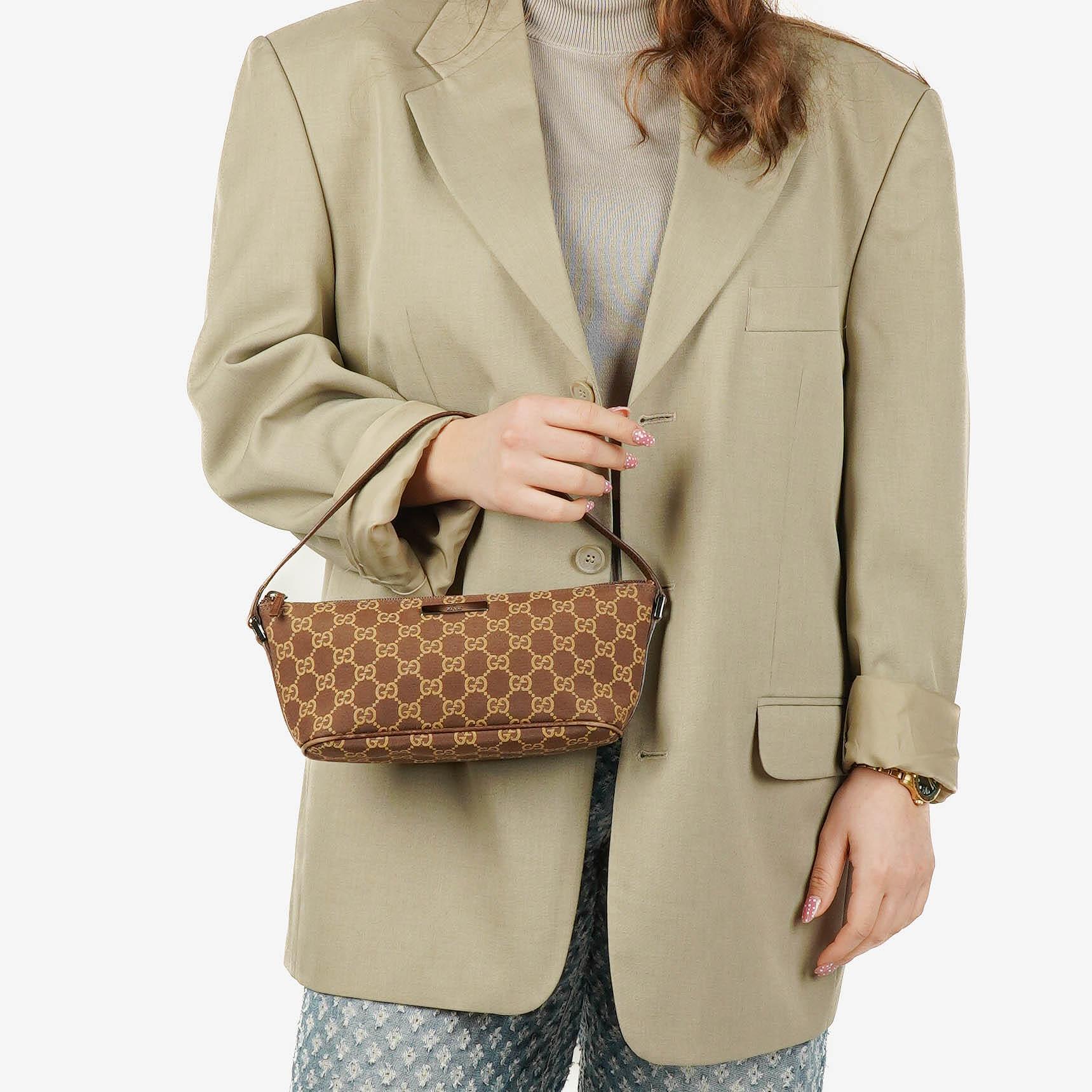 Gucci Mini Baguette Pochette Boot GG Monogramm Tasche