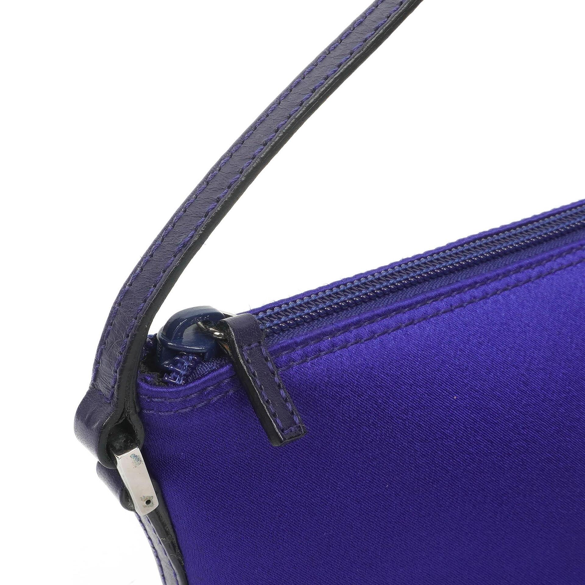 Gucci Mini Baguette Pochette Boot Blue Satin Tasche