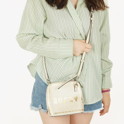 Gucci Mini Guccy Moon Steller Dome Crossbody-Tasche aus Kalbsleder in Weiß und Gold