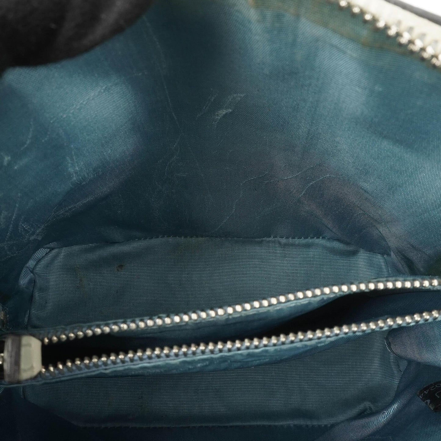 Gucci Mini Guccy Moon Steller Dome Crossbody-Tasche aus Kalbsleder in Weiß und Gold