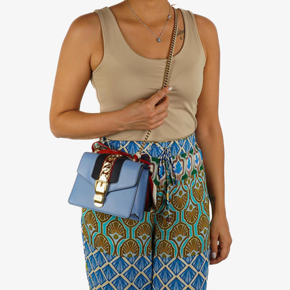 Gucci Mini Sylvie Klappen-Kette Tasche Web-Streifen Klar Himmelblau Kalbsleder