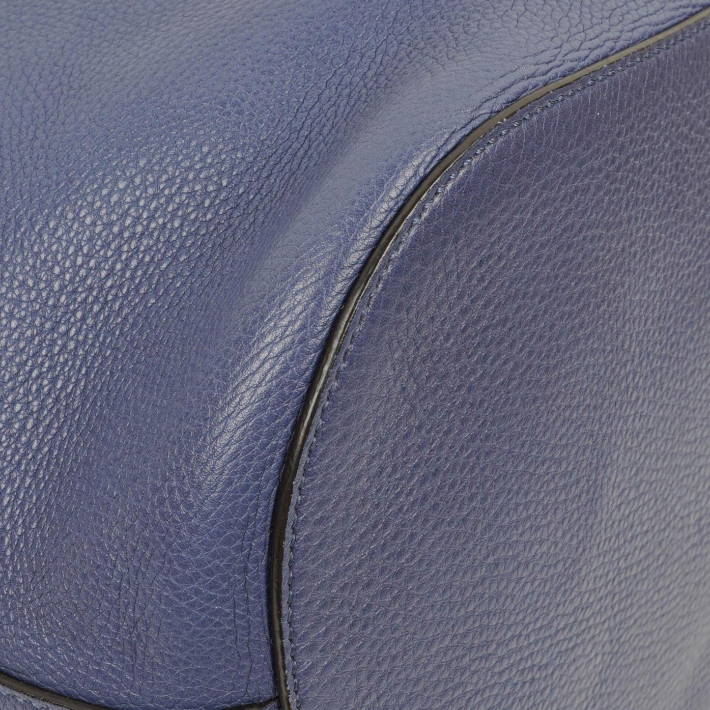 Gucci Miss Bamboo Genarbtes Blaues Kalbsleder Bucket Tasche