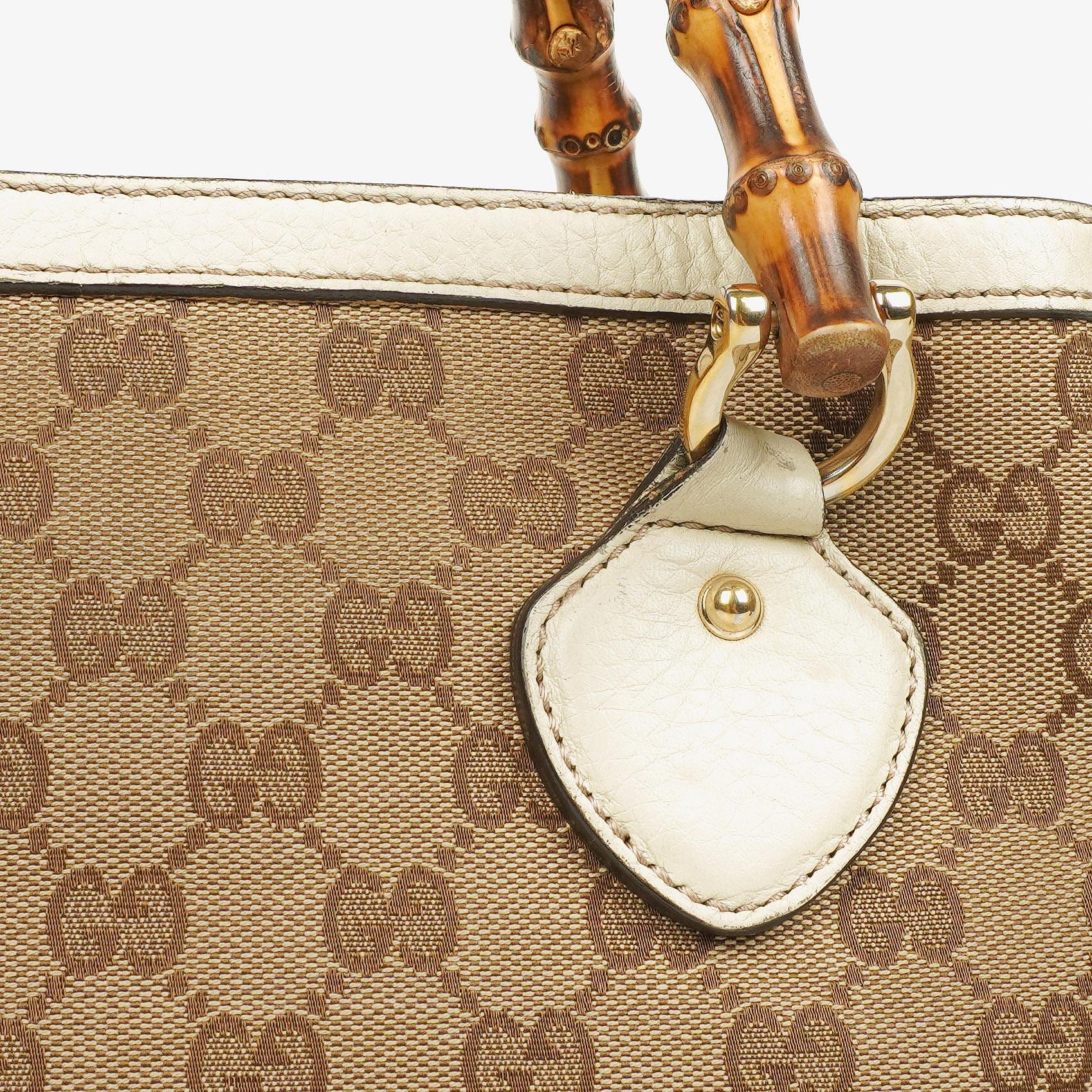 Gucci Diana Tragetasche mit Bambus-Griff aus elfenbeinfarbenem Monogram Canvas