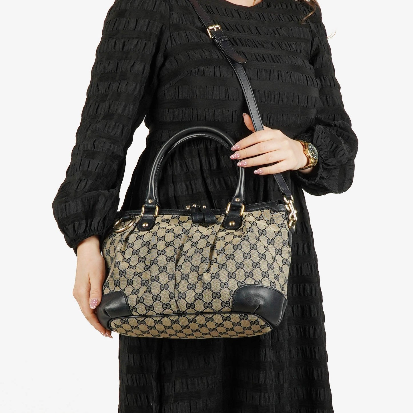 Gucci Sukey Hobo Tasche aus Monogram Canvas