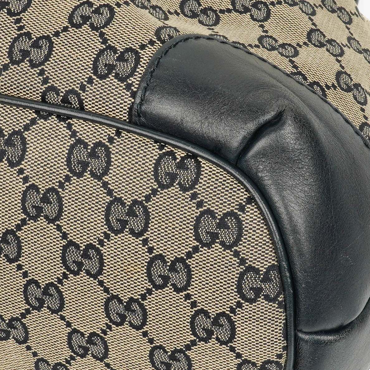 Gucci Sukey Hobo Tasche aus Monogram Canvas