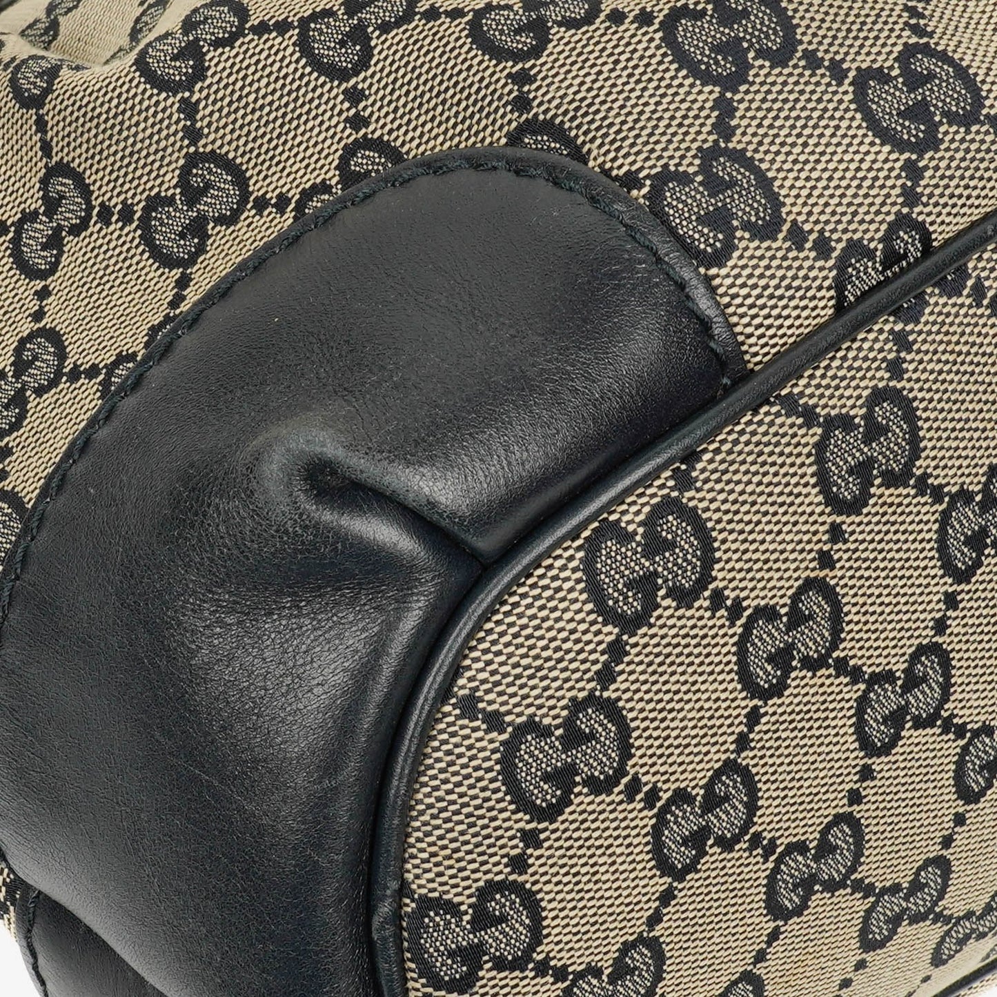 Gucci Sukey Hobo Tasche aus Monogram Canvas