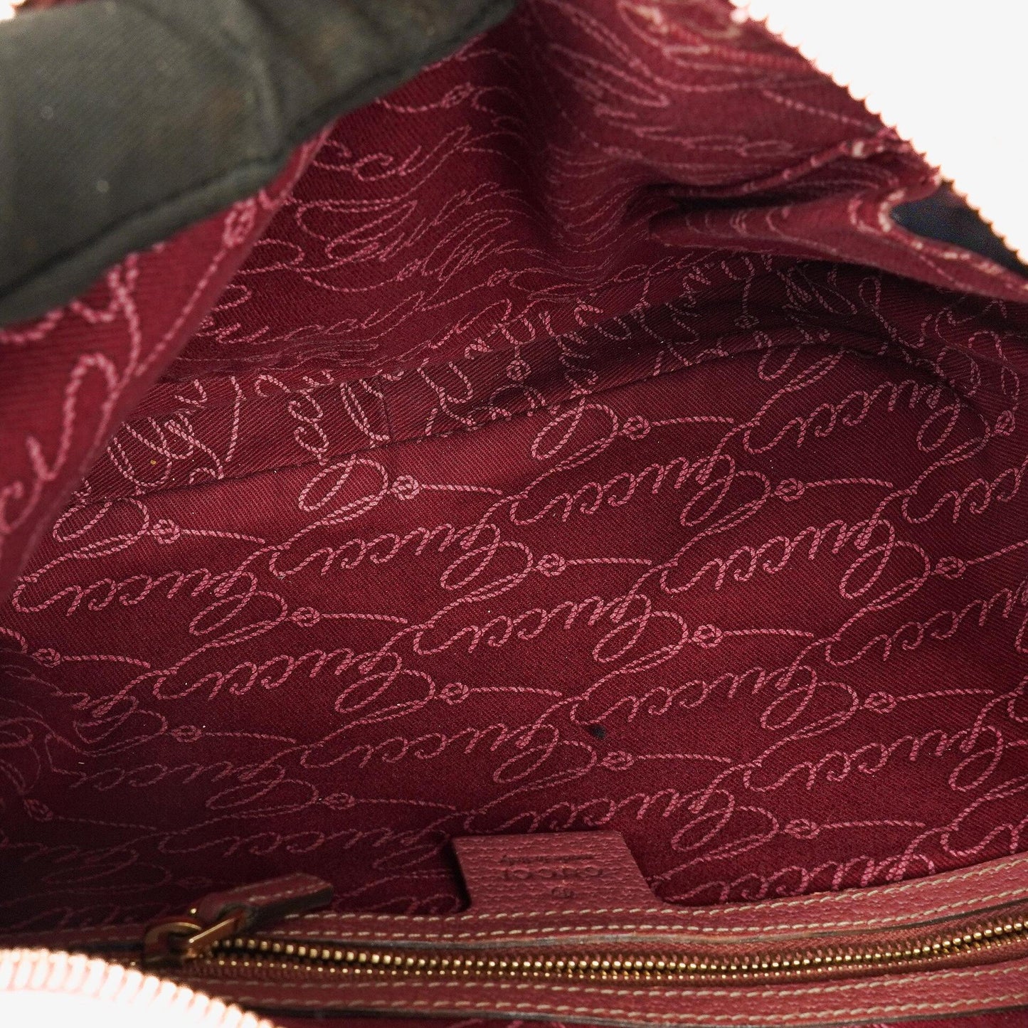 Gucci Monogram Charmy Hobo Tasche