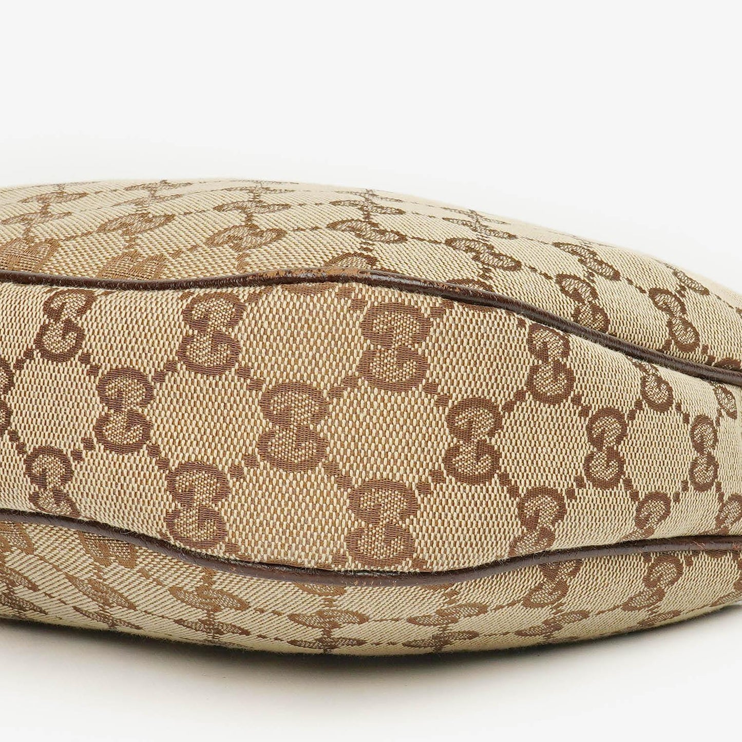 Gucci Charmy Hobo Tasche mit Monogramm