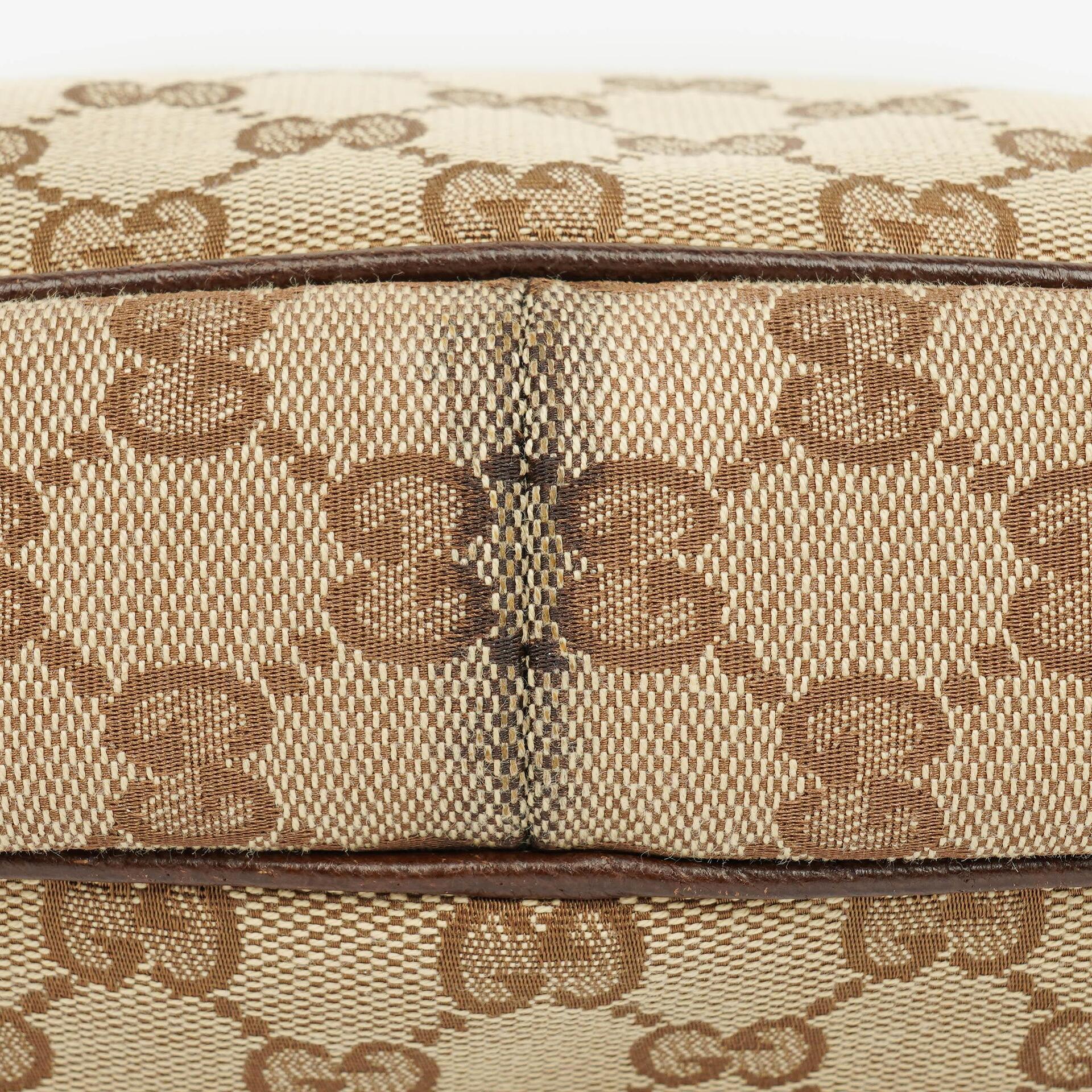 Gucci Charmy Hobo Tasche mit Monogramm