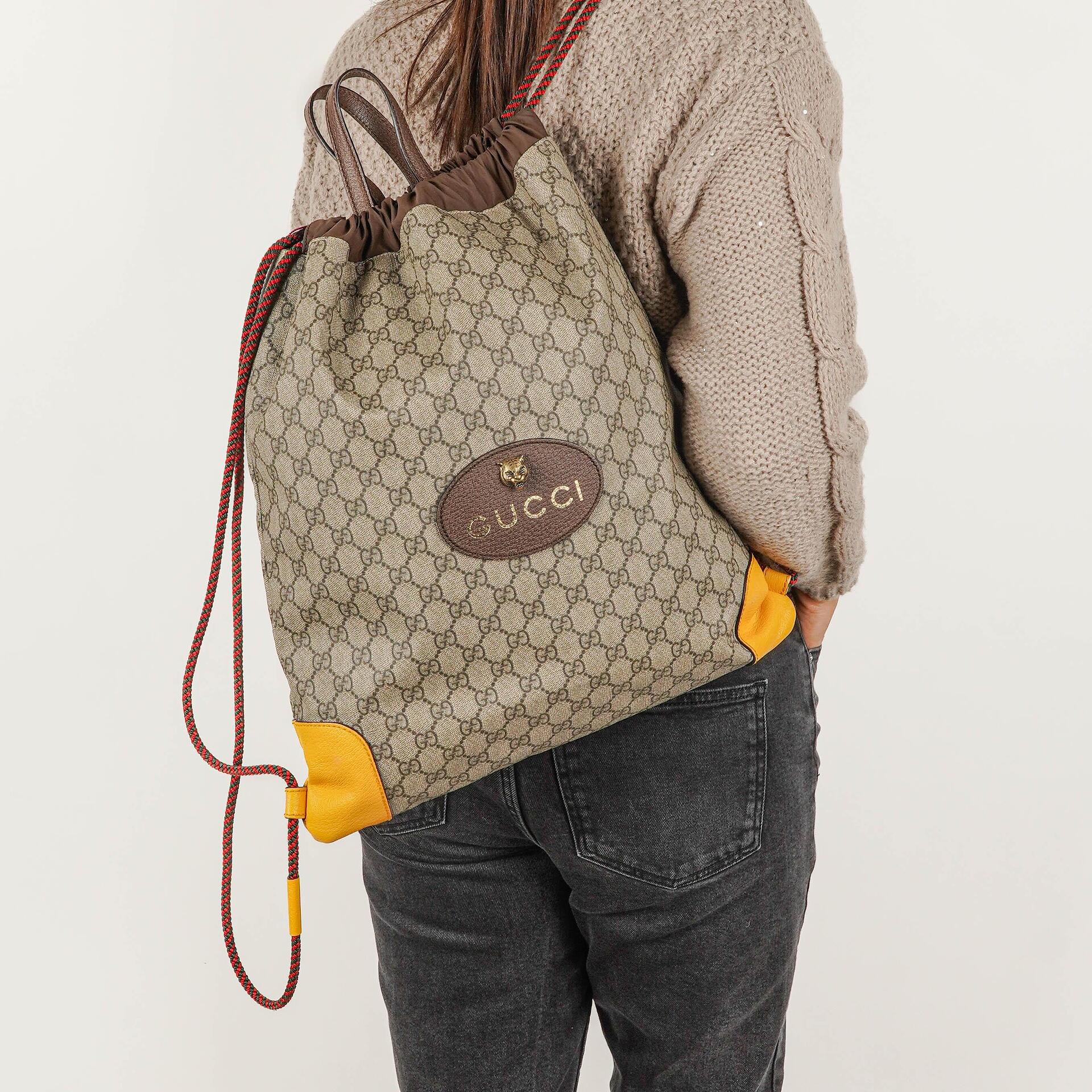 Gucci Neo Vintage Rucksack mit Kordelzug und Henkel