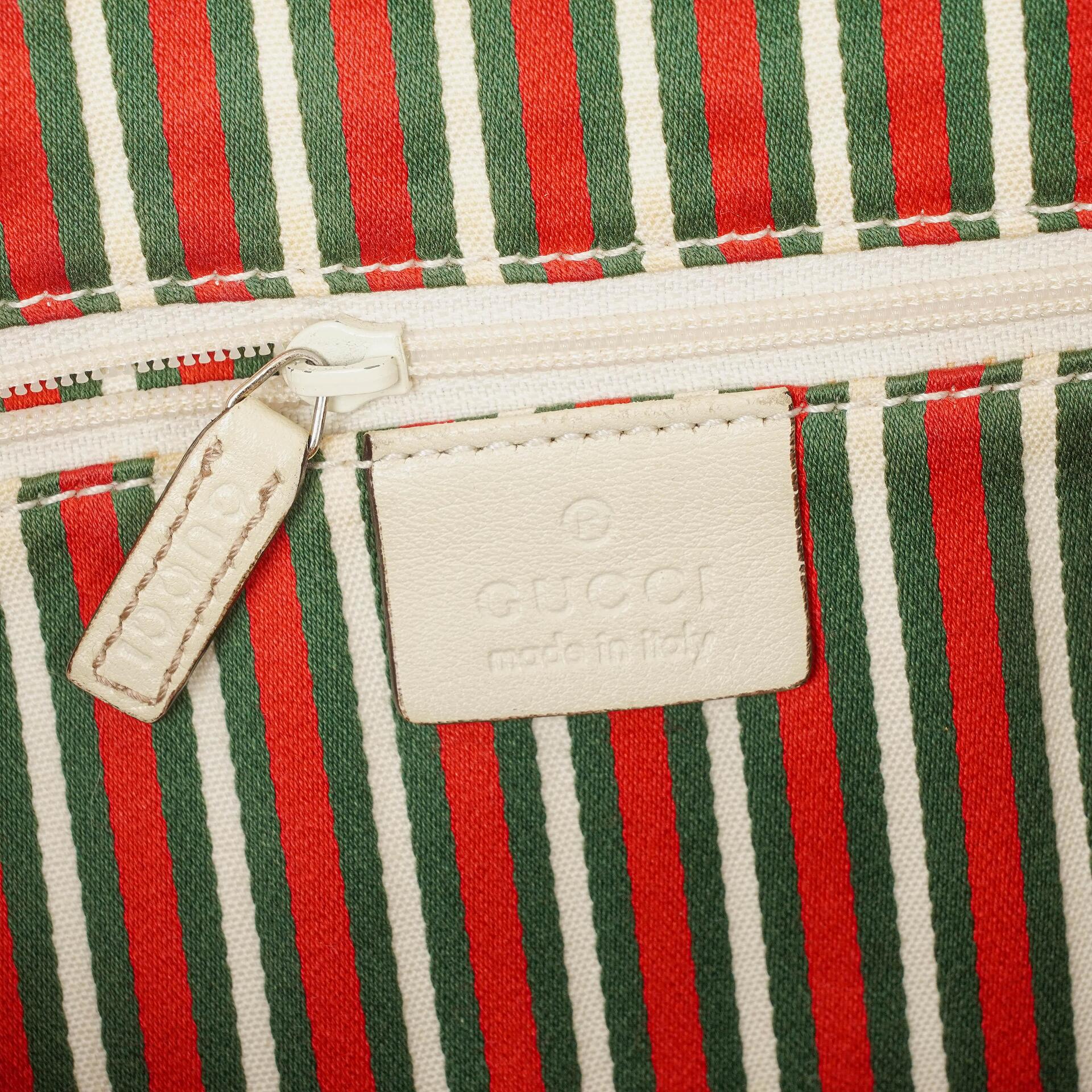Gucci New Britt mittelgroße Halbmond-Hobo-Tasche mit Monogramm