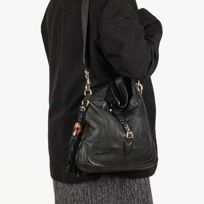 Gucci New Jackie Tasche aus schwarzem genarbtem Leder