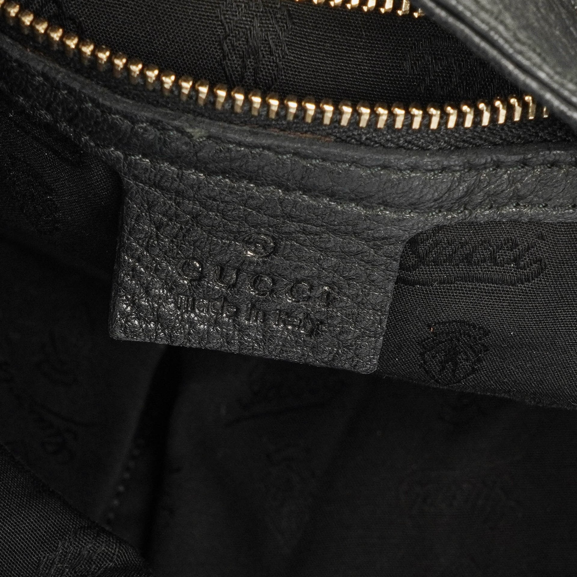 Gucci New Jackie Tasche aus schwarzem genarbtem Leder