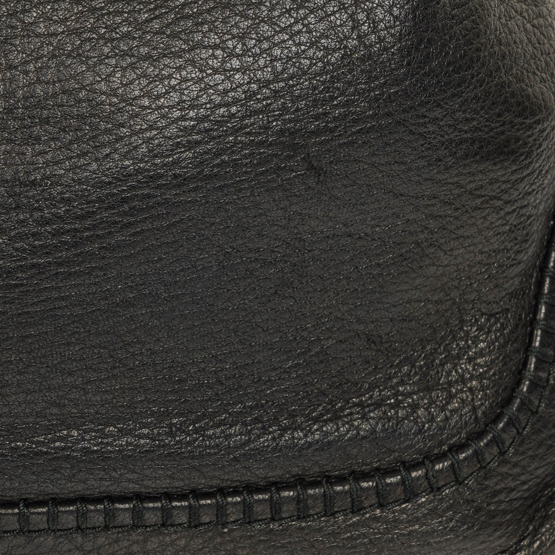 Gucci New Jackie Tasche aus schwarzem genarbtem Leder