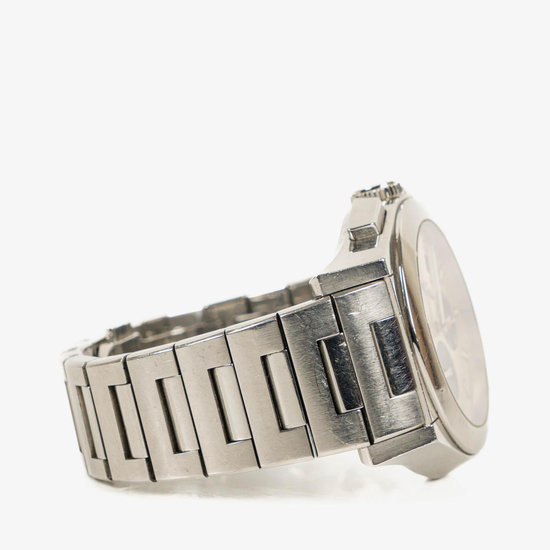 Gucci Pantheon Chronograph aus Edelstahl
