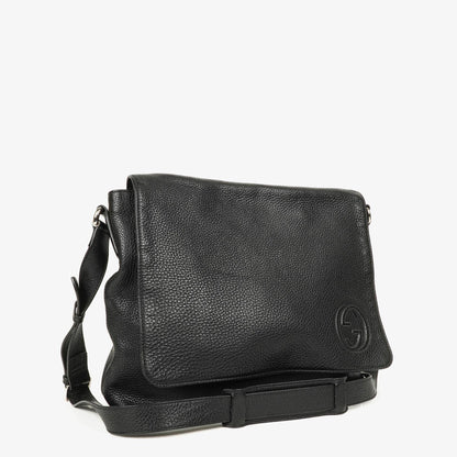Gucci Messenger Tasche aus schwarzem genarbtem Leder