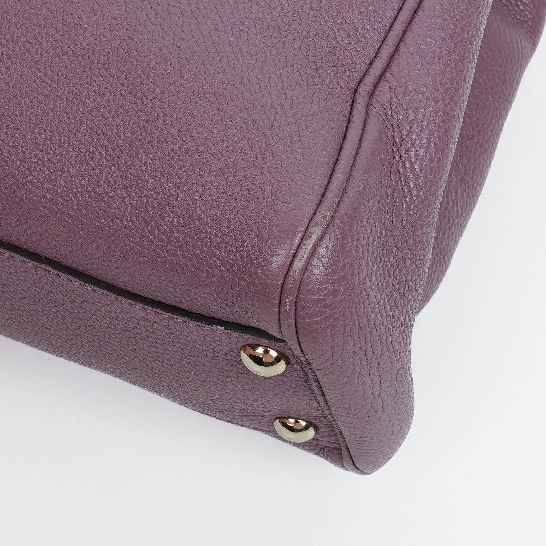 Gucci Mini Bamboo Tote aus lilafarbenem genarbtem Kalbsleder