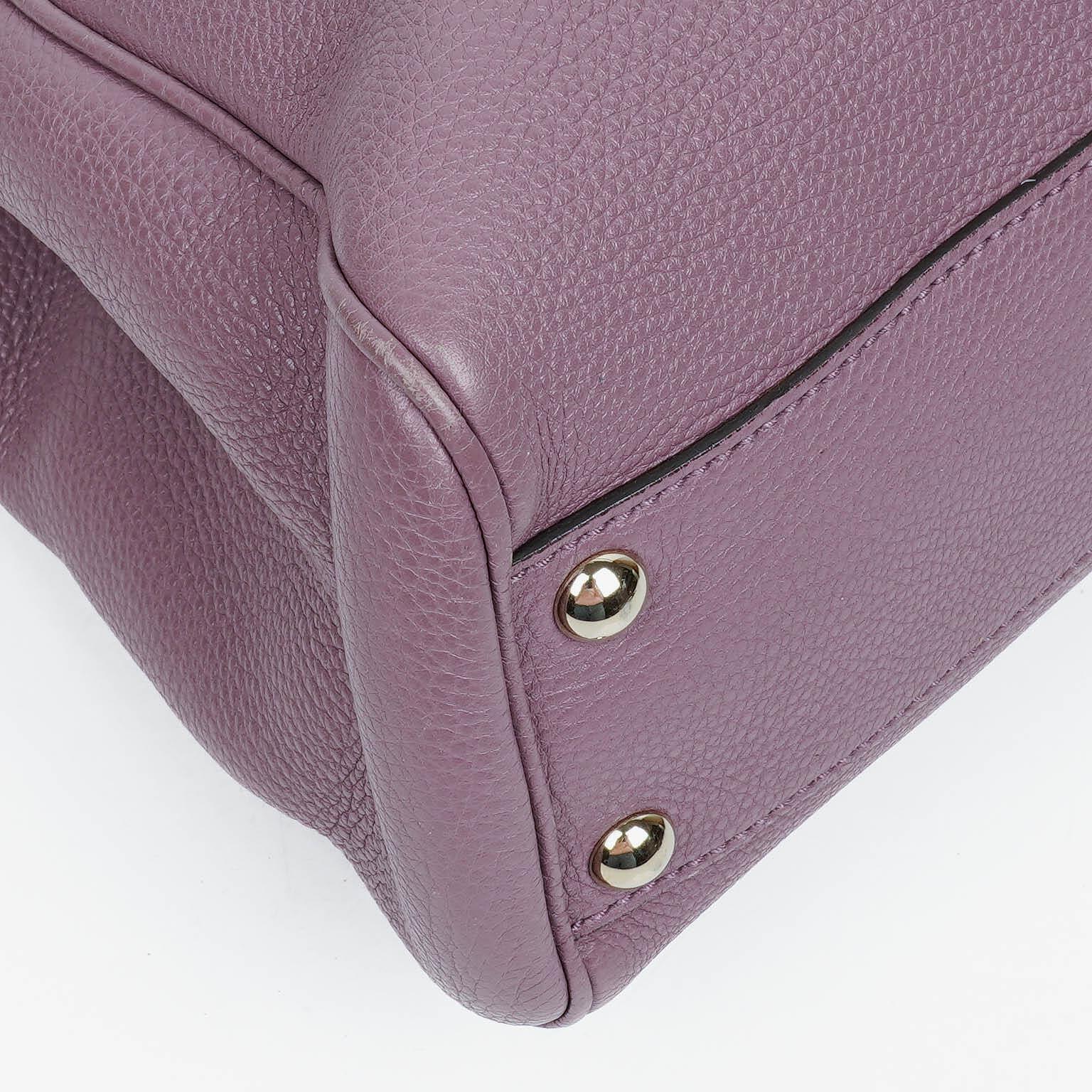 Gucci Mini Bamboo Tote aus lilafarbenem genarbtem Kalbsleder