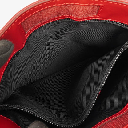 Gucci Schultertasche aus rotem GG Canvas