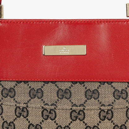 Gucci Schultertasche aus rotem GG Canvas