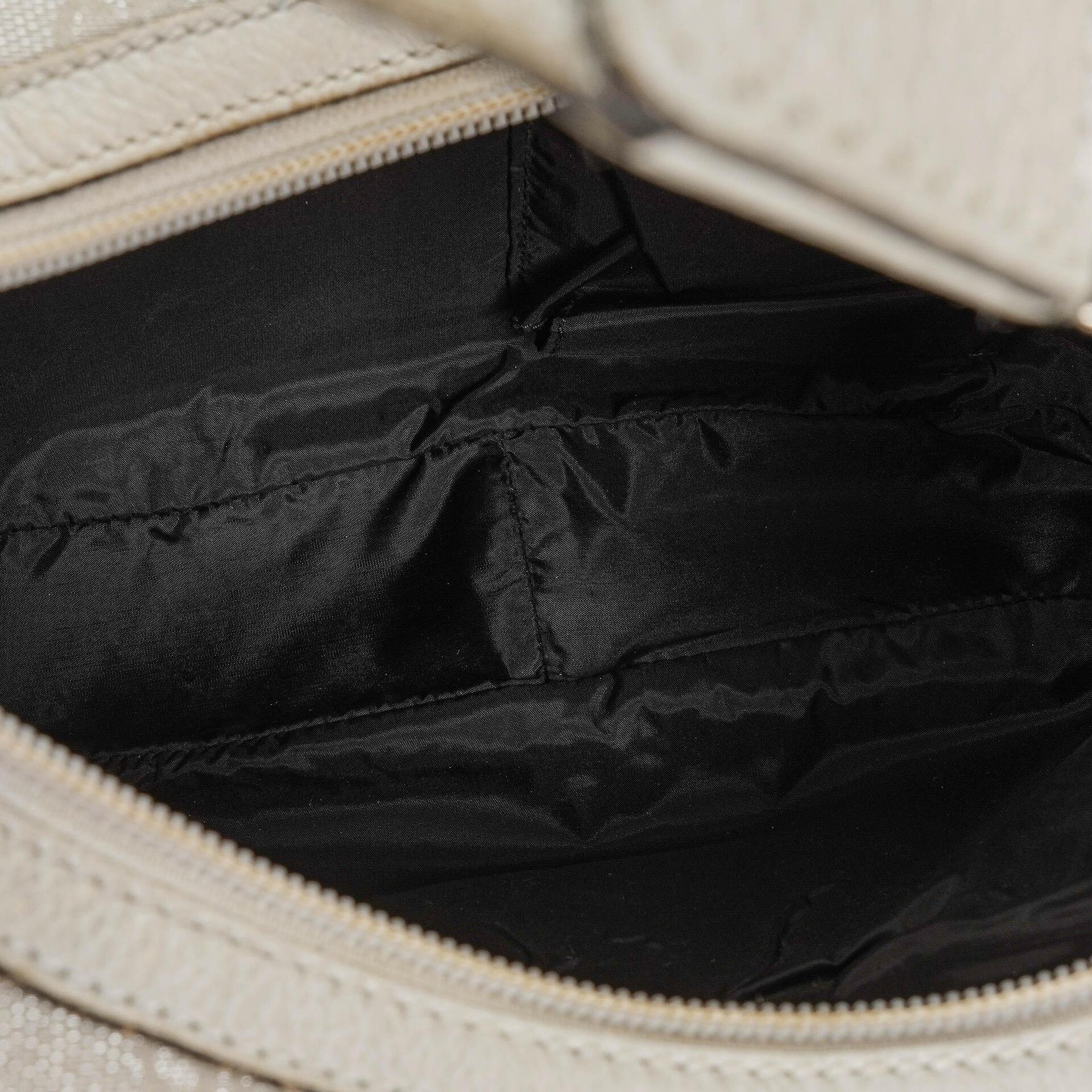 Gucci Silber Metallic Canvas Hobo Tasche