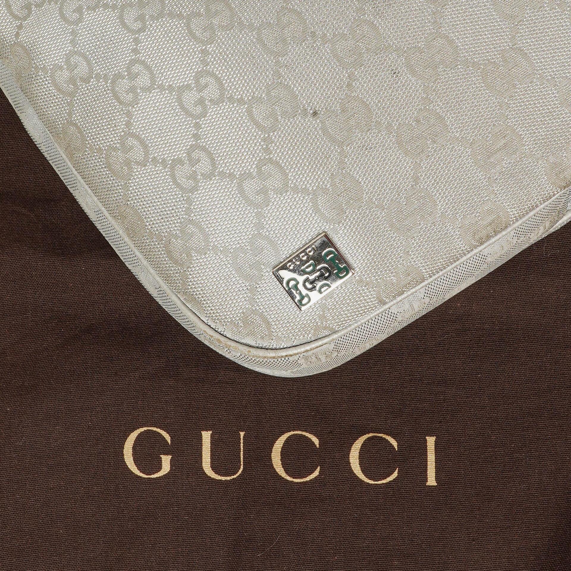 Gucci Silber Metallic Canvas Hobo Tasche
