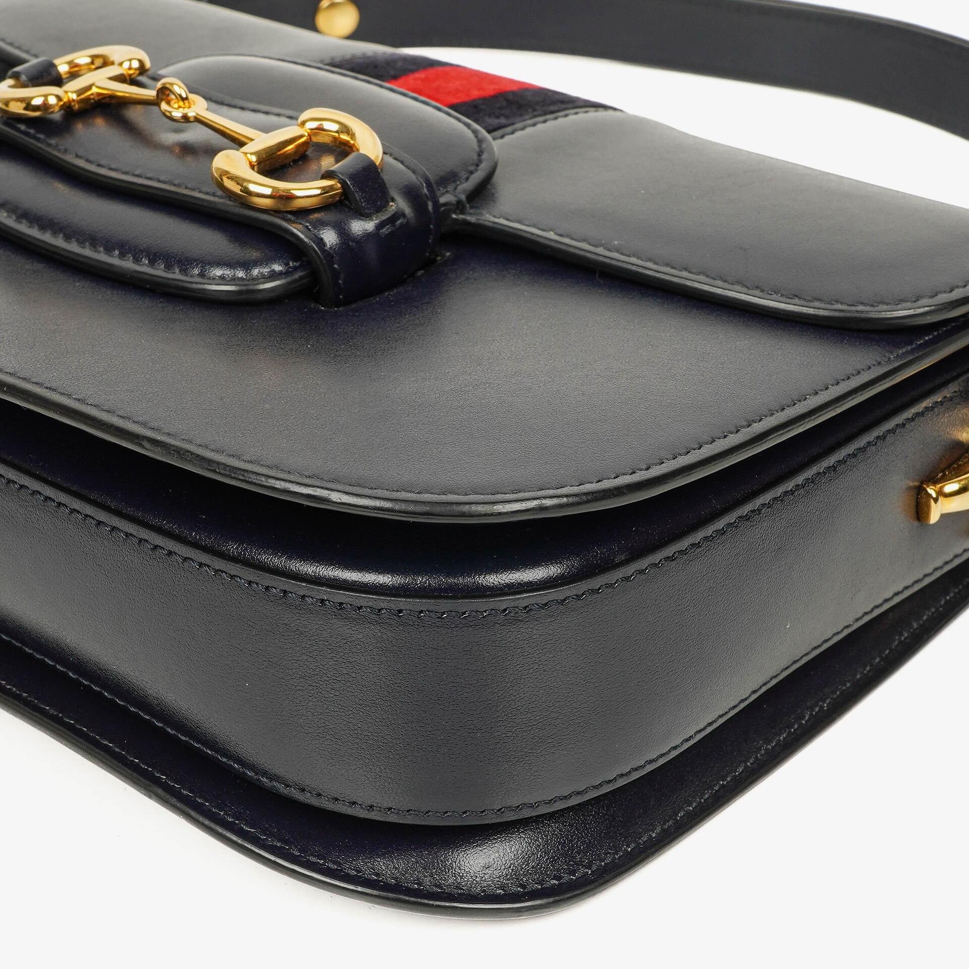 Gucci Kleine Horsebit 1955 Schultertasche aus dunkelblauem Leder