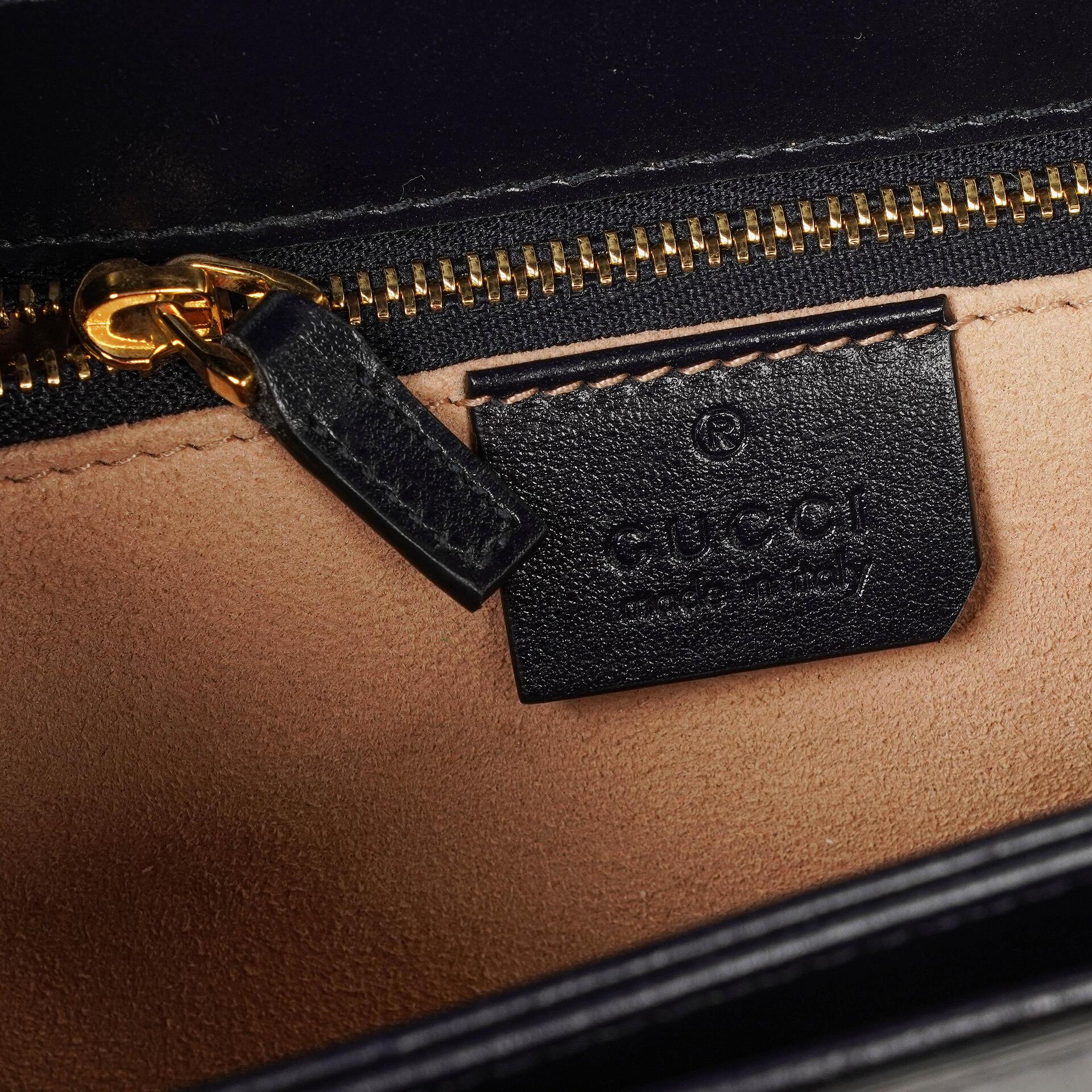 Gucci Kleine Horsebit 1955 Schultertasche aus dunkelblauem Leder