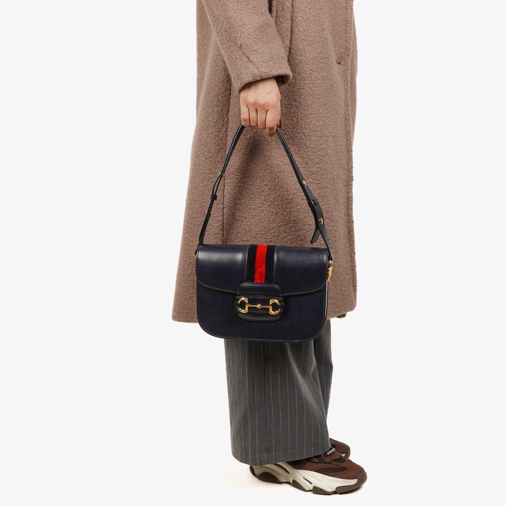 Gucci Kleine Horsebit 1955 Schultertasche aus dunkelblauem Leder