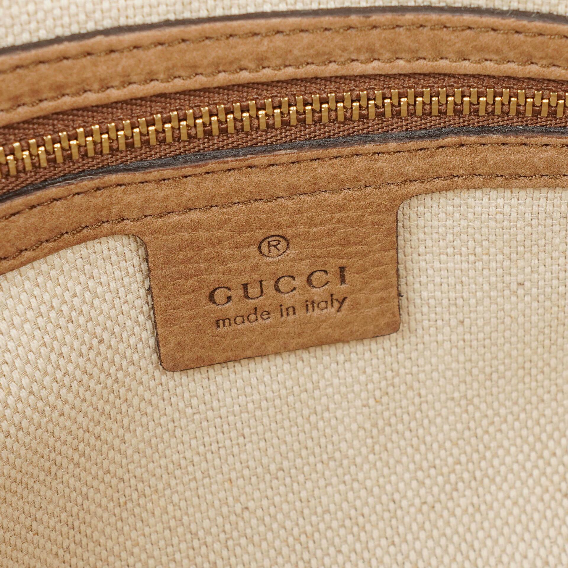 Gucci Kleine Soho Bowler Tasche aus braunem Nubukleder