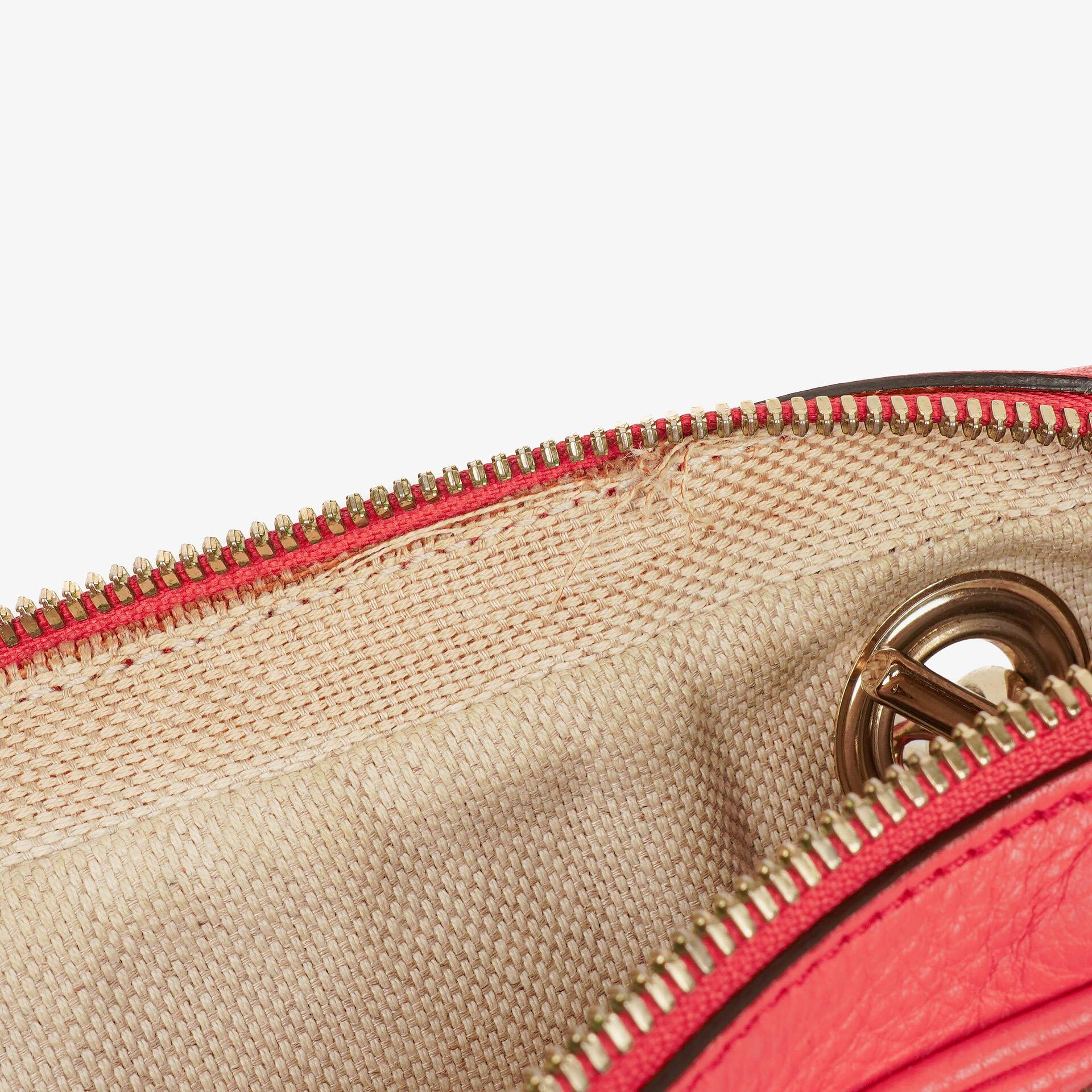 Gucci Kleine Soho Tasche aus Leder