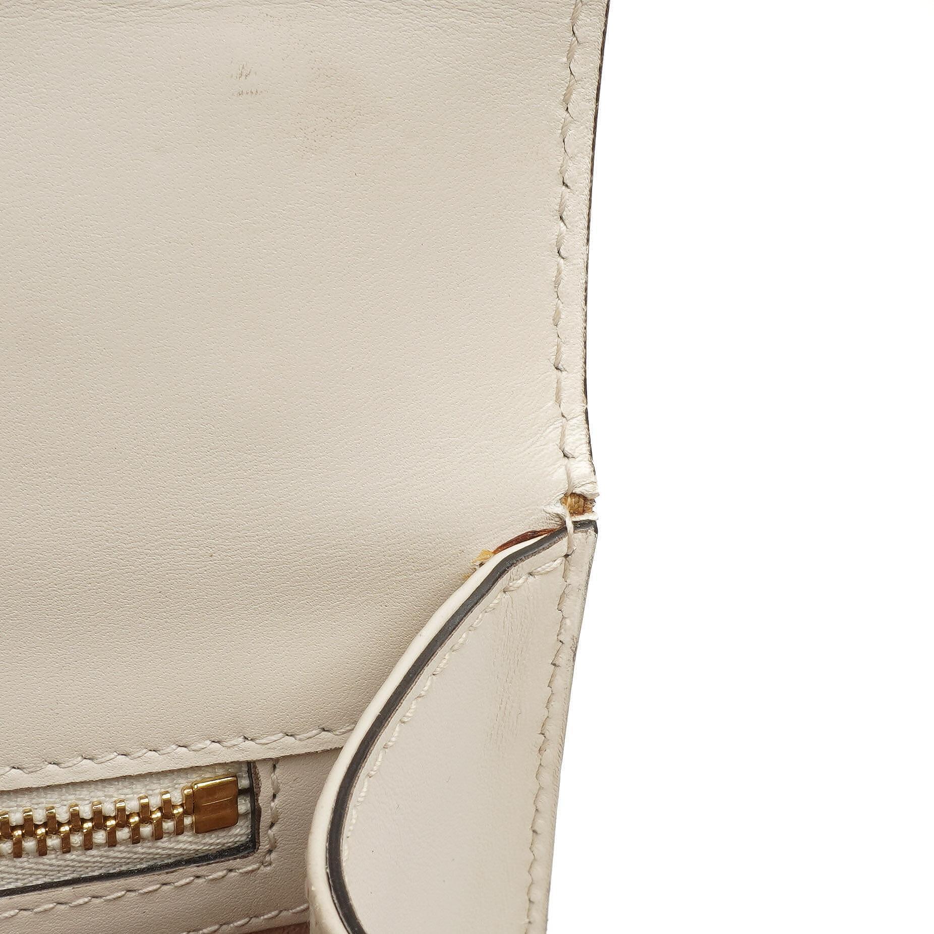 Gucci Kleine Sylvie Schultertasche mit Web-Streifen-Klappe aus elfenbeinfarbenem Kalbsleder