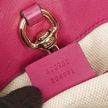 Gucci Soho Kettentasche aus pinkem Lackleder