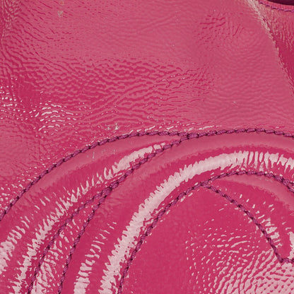 Gucci Soho Kettentasche aus pinkem Lackleder
